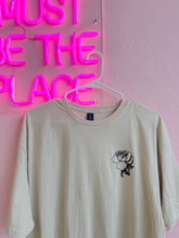 Load image into Gallery viewer, La Rosa T-shirt