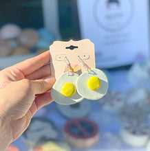 Load image into Gallery viewer, Huevona Earrings